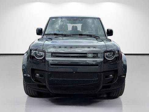 Used 2023 Land Rover Defender 90 V8 AWD/4WD image 8