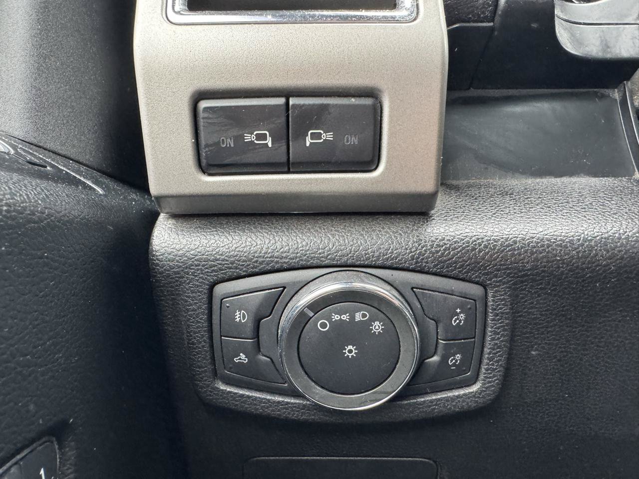 Used 2015 Ford F150 Lariat w/ Equipment Group 502A Luxury AWD/4WD image 15