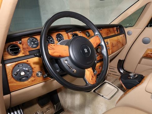 Used 2010 Rolls-Royce Phantom Coupe RWD image 24