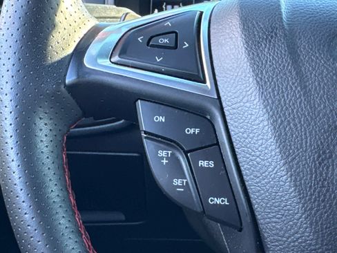 Used 2024 Ford Edge ST-Line w/ Class II Trailer Tow Package image 22