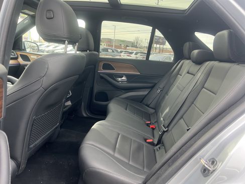 Used 2025 Mercedes-Benz GLE 350 4MATIC w/ Winter Package image 19
