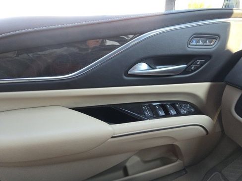 Used 2023 Cadillac Escalade ESV Premium Luxury w/ LPO, Radiant Package image 13