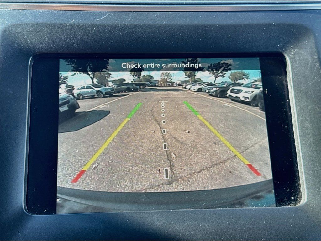 Used 2020 Jeep Cherokee Latitude FWD image 15