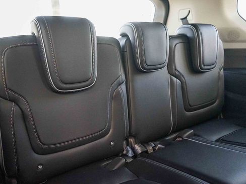 New 2026 INFINITI QX80 Luxe w/ Cargo Package image 17