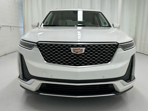 Used 2023 Cadillac XT6 Premium Luxury w/ Technology Package AWD/4WD image 5