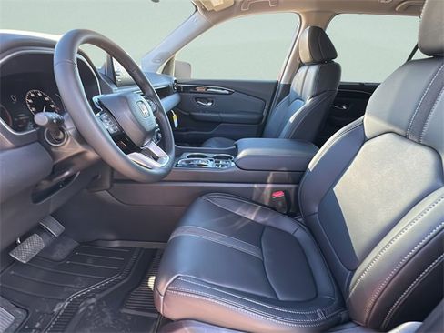 New 2025 Honda Pilot Touring image 10