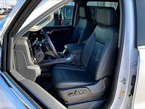 Used 2023 GMC Sierra 1500 SLT image 32