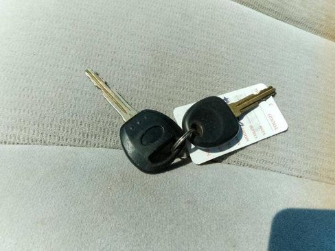 Used 2006 Kia Sedona FWD image 41