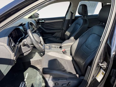 Certified 2023 Volkswagen Jetta SEL FWD image 10