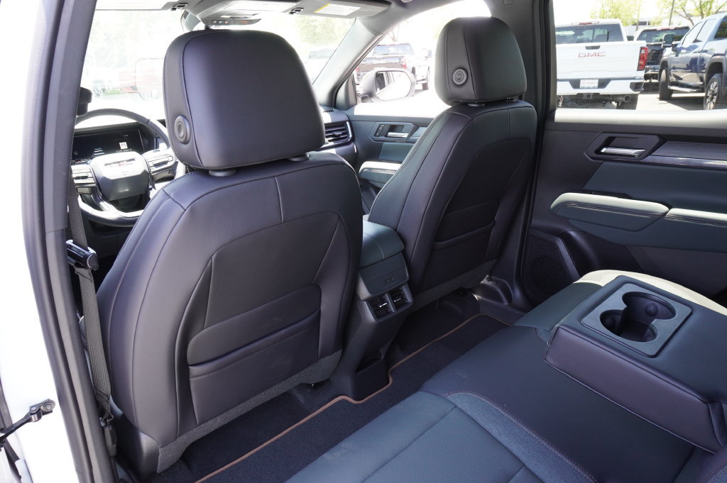 New 2026 GMC Terrain AT4 w/ Technology Package II AWD/4WD image 12