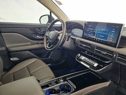Used 2024 Lincoln Corsair Grand Touring w/ Equipment Group 302A AWD/4WD image 11