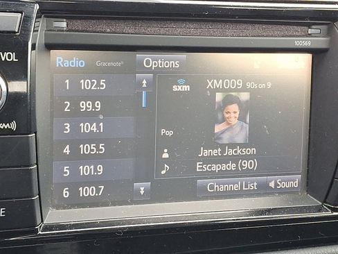 Used 2016 Toyota Corolla LE Premium image 20