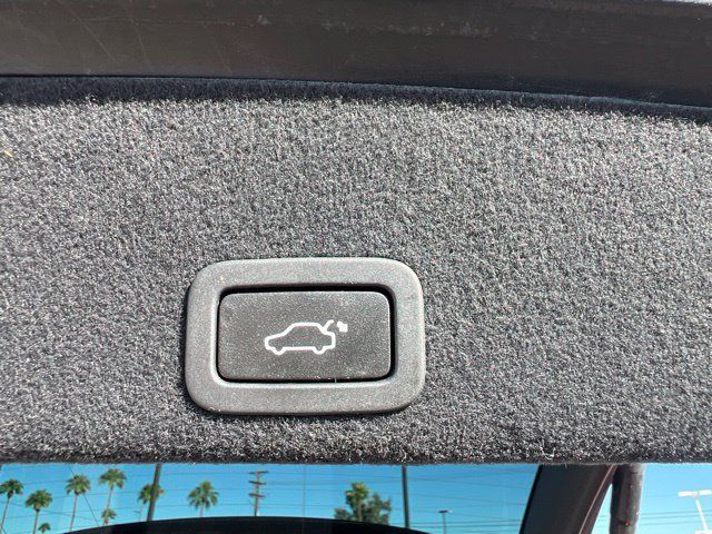 Used 2017 Volvo XC60 T6 Dynamic w/ Preferred Option Package AWD/4WD image 32