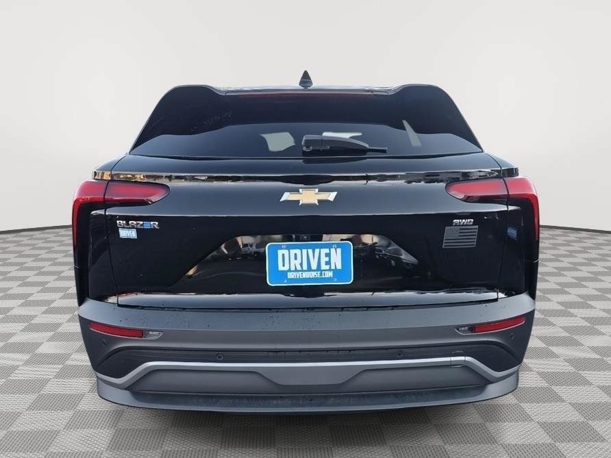 Used 2024 Chevrolet Blazer EV LT AWD/4WD image 5