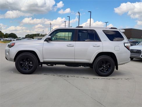 Used 2024 Toyota 4Runner SR5 image 3