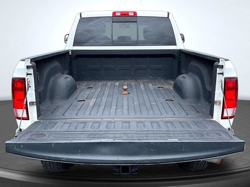Used 2017 RAM 2500 SLT AWD/4WD image 5