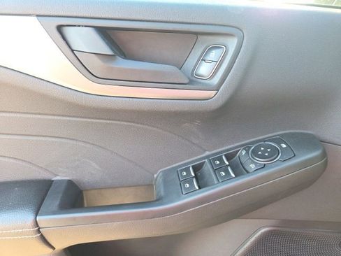 Used 2024 Ford Escape Active image 10