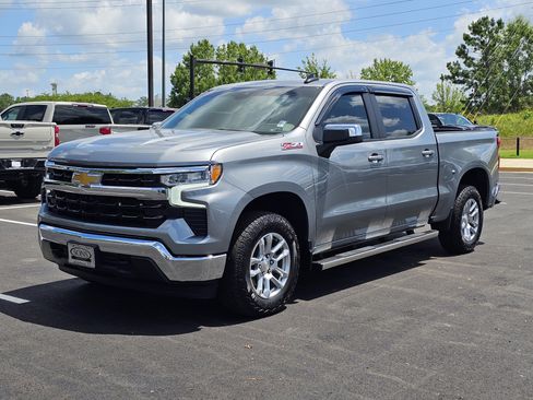 Used 2026 Chevrolet Silverado 1500 LT AWD/4WD image 2