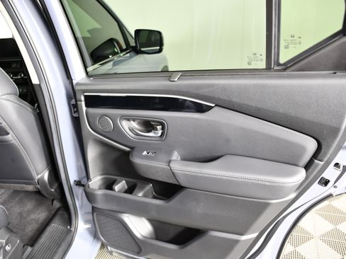 Certified 2025 Honda Pilot Touring image 43