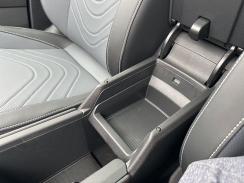 New 2026 Volkswagen Tiguan SE image 63