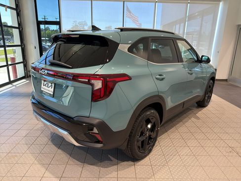 New 2026 Kia Seltos EX image 5