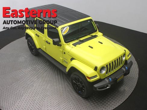 Used 2023 Jeep Wrangler Unlimited Sahara w/ Cold Weather Group image 3