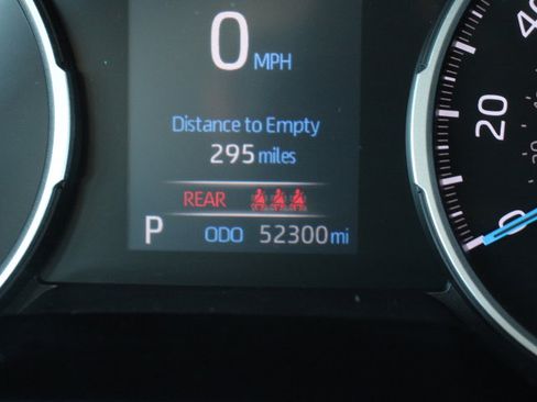 Certified 2021 Toyota RAV4 XLE w/ Convenience Package image 28