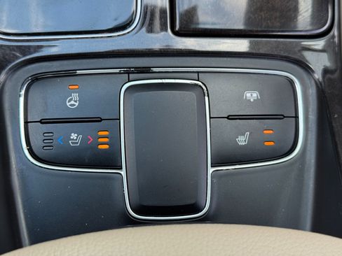 Used 2014 Kia Cadenza Premium w/ Luxury Package image 29