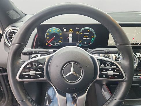 Used 2022 Mercedes-Benz GLB 250 4MATIC image 21