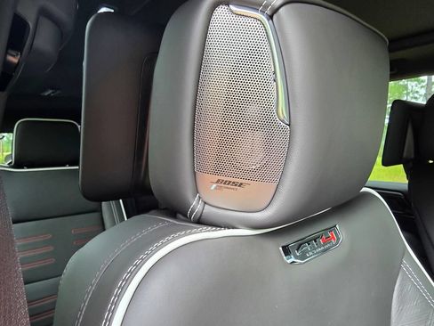 New 2026 GMC Yukon XL AT4 Ultimate AWD/4WD image 32