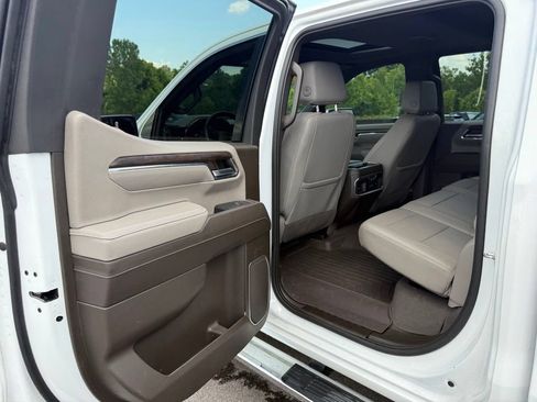 Used 2023 GMC Sierra 1500 SLT w/ SLT Premium Package AWD/4WD image 20