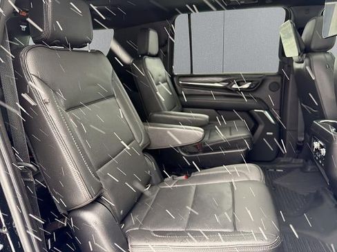 Used 2021 GMC Yukon XL Denali w/ Denali Premium Package AWD/4WD image 54
