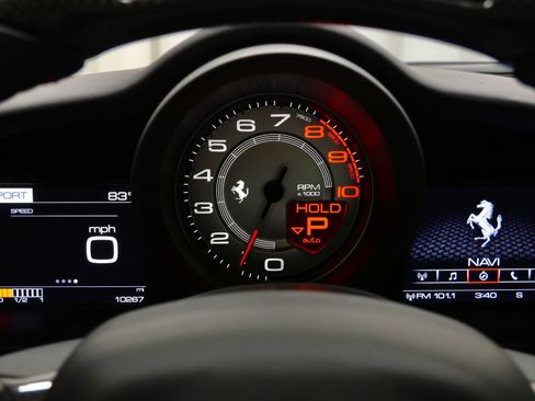 Used 2018 Ferrari 488 GTB RWD image 20
