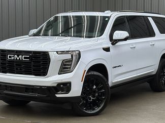Used 2026 GMC Yukon XL Denali w/ Sun & Power Step Package AWD/4WD video 1