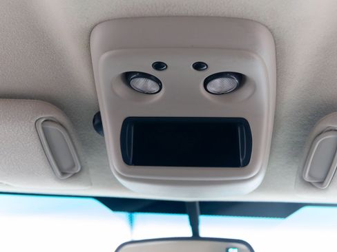 Used 2005 GMC Sierra 2500 SLT w/ Heavy-Duty Power Package image 26