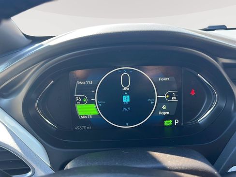 Used 2020 Chevrolet Bolt Premier w/ Infotainment Package FWD image 25