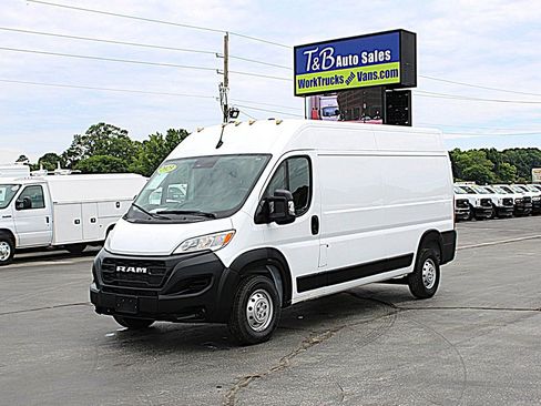 Used 2023 RAM ProMaster 2500 w/ Premium Convenience Group (B) FWD image 3