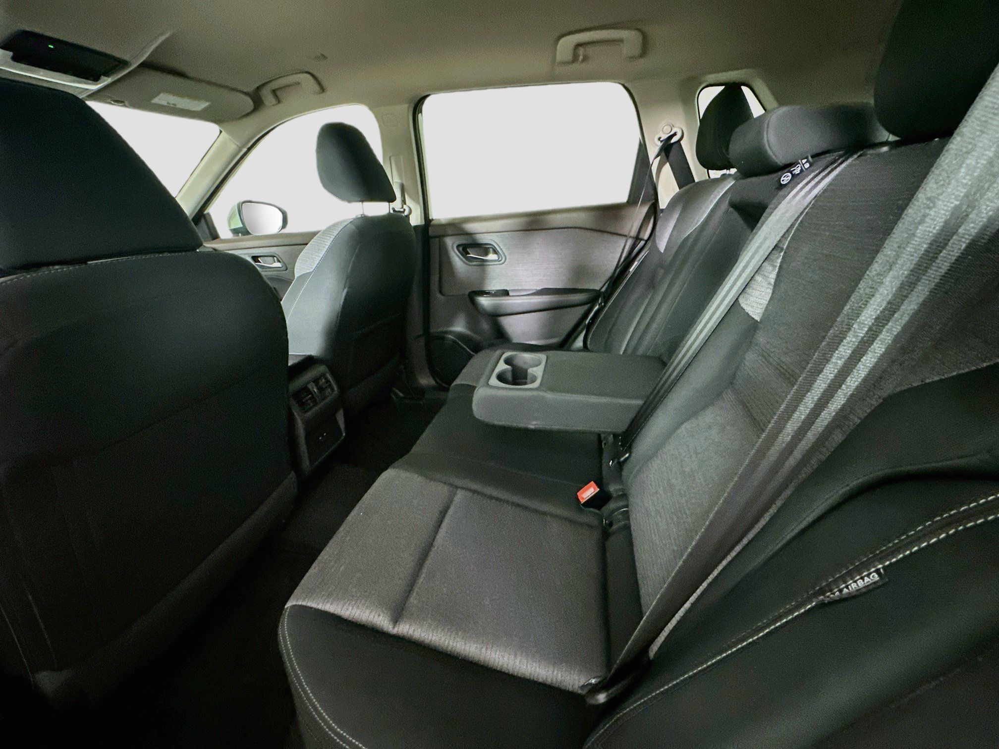 Used 2023 Nissan Rogue SV FWD image 25