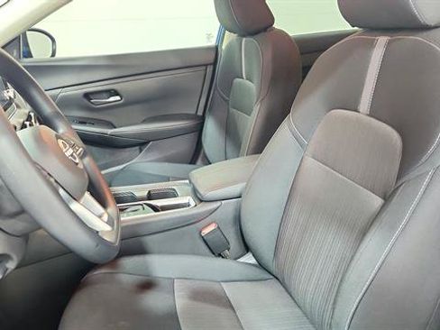 Used 2025 Nissan Sentra SV w/ Trunk Package image 16