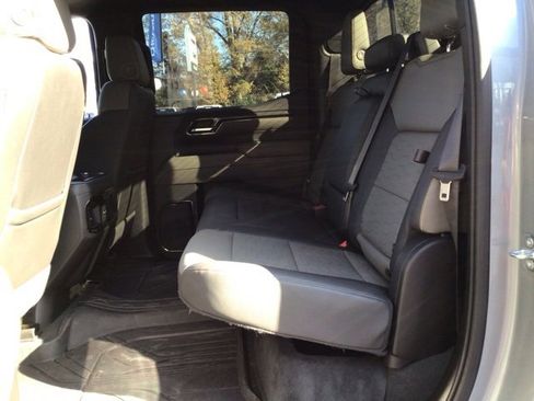 Used 2023 Chevrolet Silverado 1500 ZR2 w/ Technology Package image 17