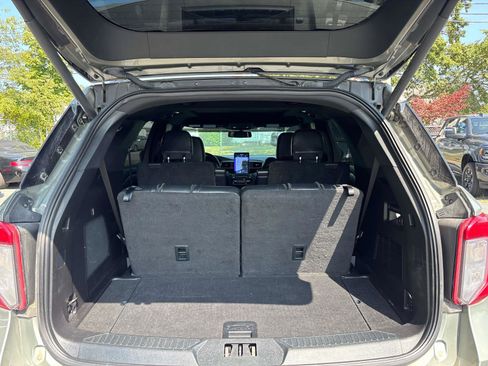 Used 2020 Ford Explorer ST w/ Premium Technology Package image 13