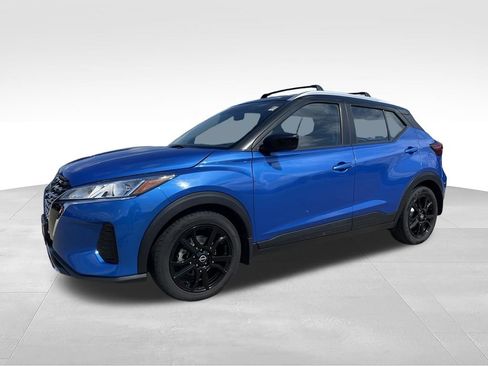 Used 2024 Nissan Kicks SV w/ Interior Electronics Package FWD image 5