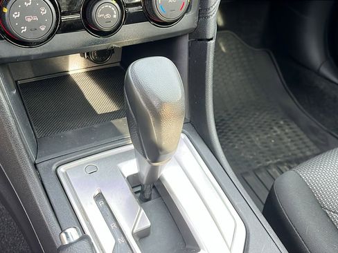 Used 2017 Subaru Impreza 2.0i Premium image 19