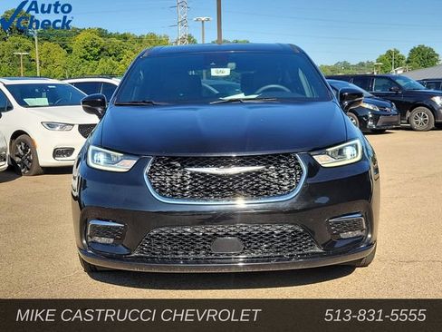 Used 2025 Chrysler Pacifica Select FWD image 8