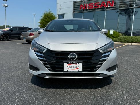 Used 2025 Nissan Versa SV w/ Trunk Package FWD image 2
