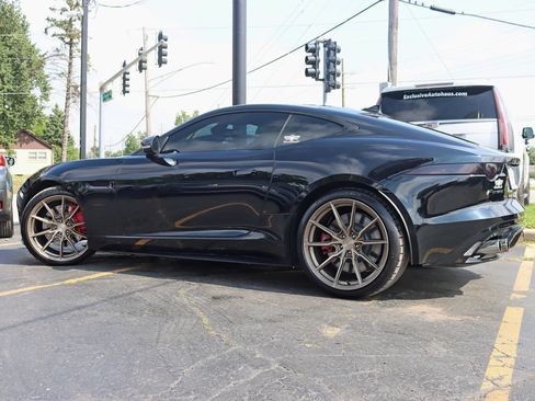 Used 2015 Jaguar F-TYPE R RWD image 11
