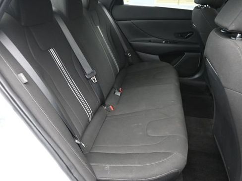 Used 2025 Hyundai Elantra Sport FWD image 29