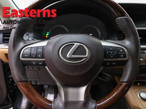 Used 2017 Lexus ES 350 w/ Navigation System Package FWD image 10
