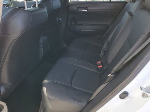 Used 2022 Toyota Corolla Cross XLE image 8