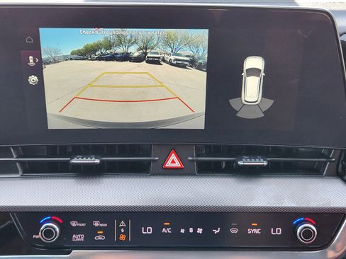 Used 2023 Kia Sportage SX image 8